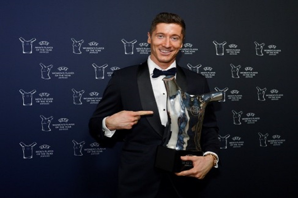 Robert Lewandowski Wins UEFA Men's Player Of The Year ...